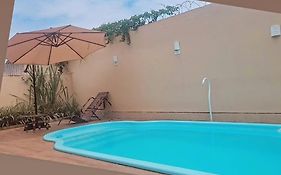 Linda casa em Araruama com piscina